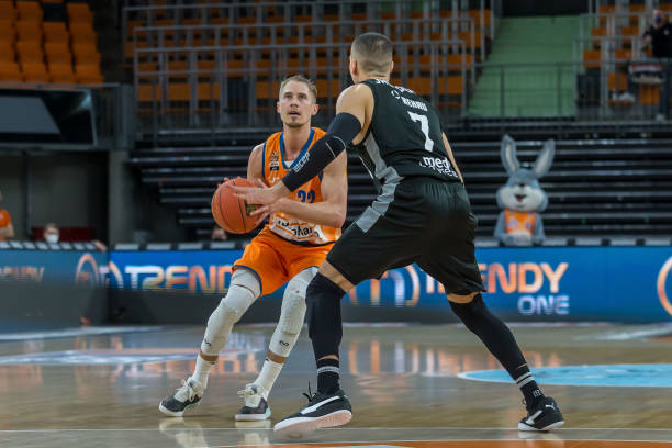 中走得更远 中走得更远